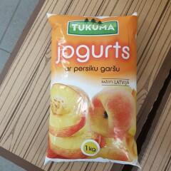 TUKUMA Jogurts persiku 1,8% plēvē 1kg