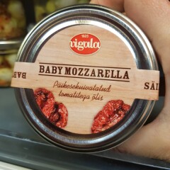 VIGALA Baby mozzarella päikesekuivatatud tomatitega õlis 260g