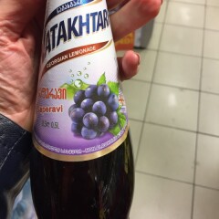 NATAKHTARI Viinamarjamaitseline gaseeritud jook 500ml