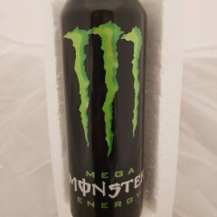 MONSTER ENERGY Karboniseeritud energiajook 553ml