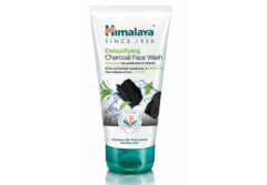 HIMALAYA Sejas tīrīšanas līdzeklis ar aktīveto ogli 150ml