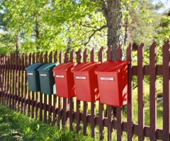 NO BRAND MAIL BOX RED WITH INTERMEDIATE LID 1pcs