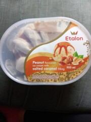 ETALON Peanut flavoured ise cream with salted caramel filling 900ml
