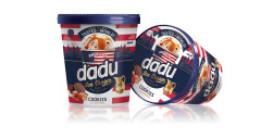 DADU DADU AMERICAN Vanilla flavoured icecream with caramel filling and biscuit pieces 400ml