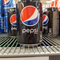 PEPSI COLA Pepsi Max - suhkruvaba koolamaitseline karboniseeritud karastusjook 0,33l